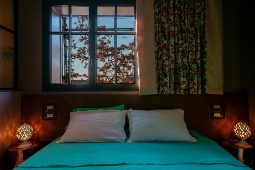 Skyline 1/7 B&B image 1