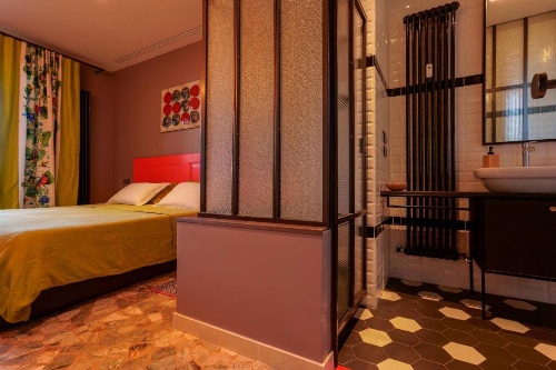 Skyline 1/7 B&B image 4